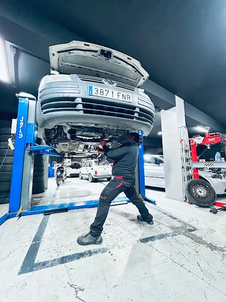 21 Motortech Taller Mecánico Multimarca - Terrassa