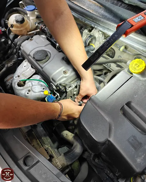 Talleres Calabozo - Taller de automóviles en Alcalá de Guadaíra - foto 2