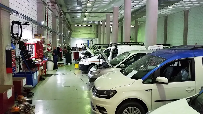 Autoadaptaciones Canarias - Taller de automóviles en Adeje - foto 2