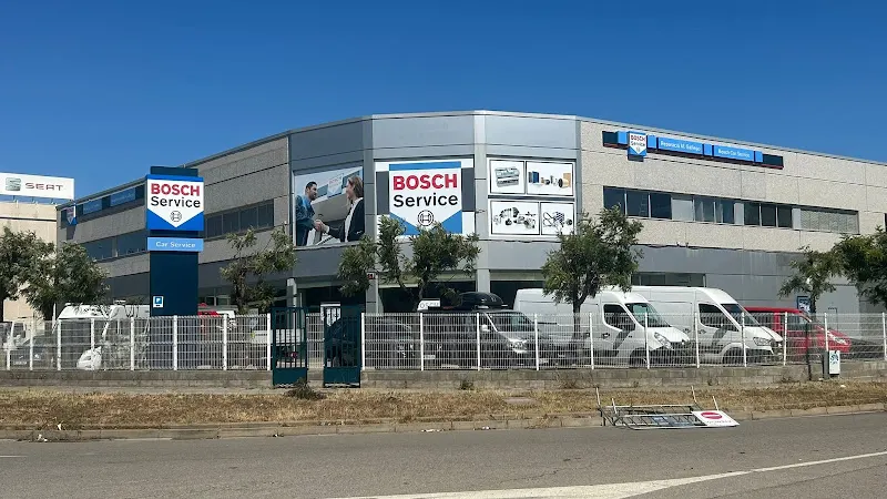 Reparació de l´automòbil M. Gallego - Gavà